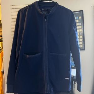 FIGS Women’s bellery scrub jacket